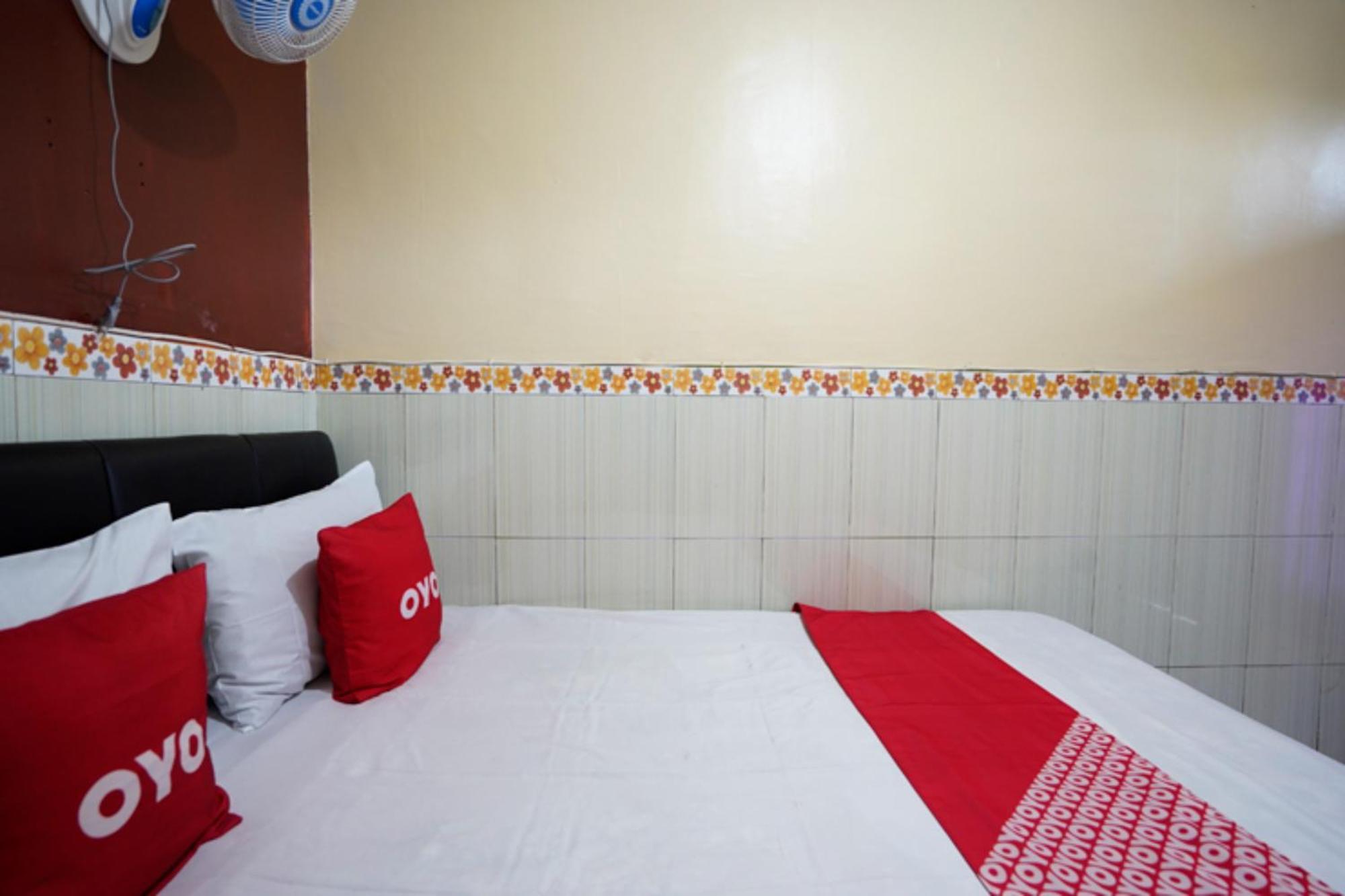 Vaccinated Staff-OYO 927 Carina Hotel Claket Exterior foto